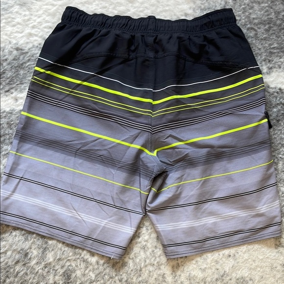Billabong Boardshorts - Picture 9 of 10